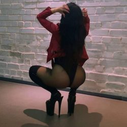 yali kendi evi olan yalniz yasayan escort tugce 1 250x250 - Yalı Kendi Evi Olan Yalnız Yaşayan Escort Tuğçe